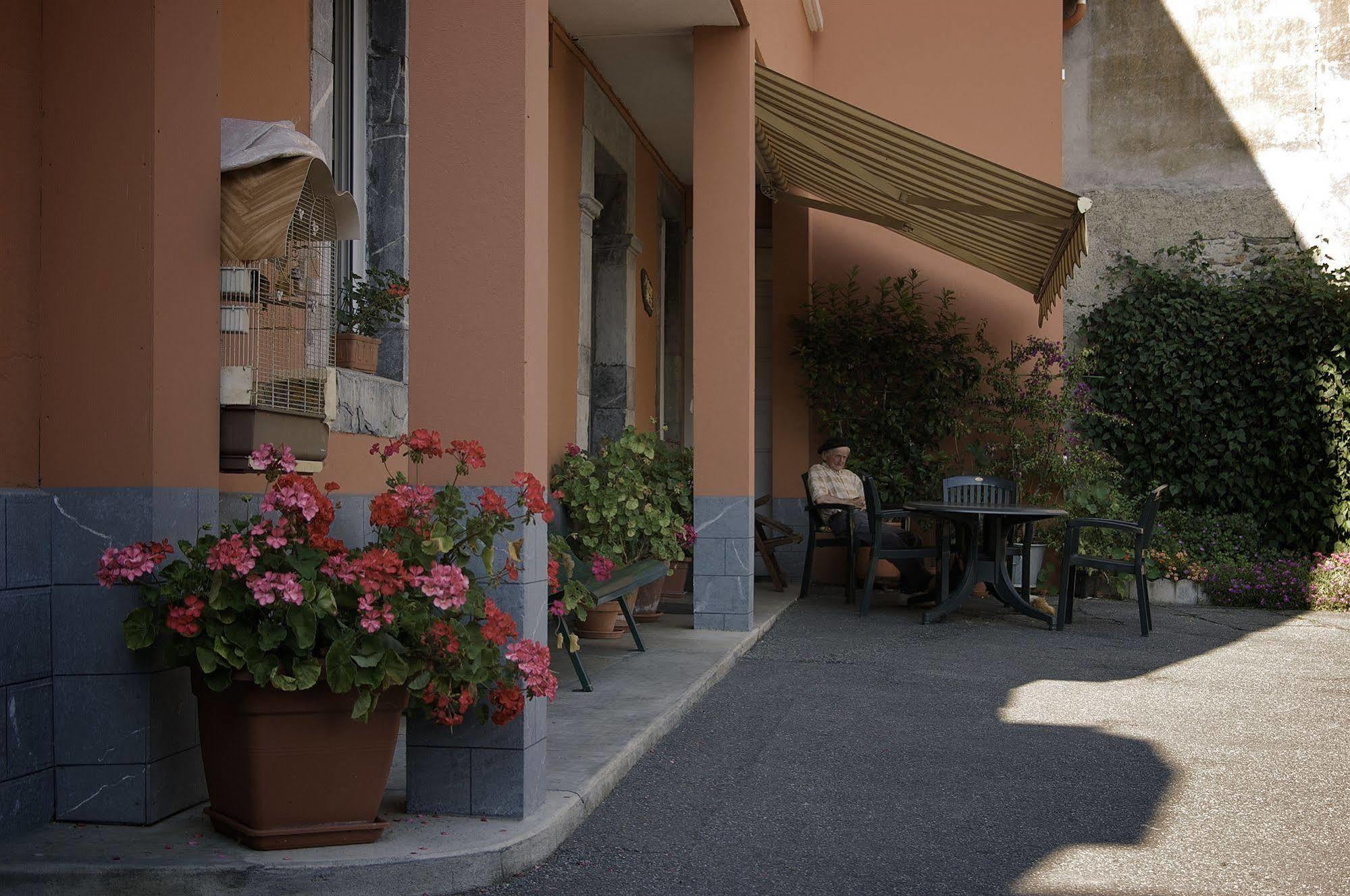 Hotel Ladagnous Peyrouse Dış mekan fotoğraf